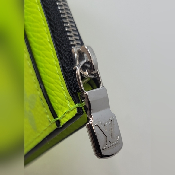 SOLD!!Louis Vuitton Taiga Monogram Neon Yellow Zippy Card Holder with RFID - Picture 5 of 9